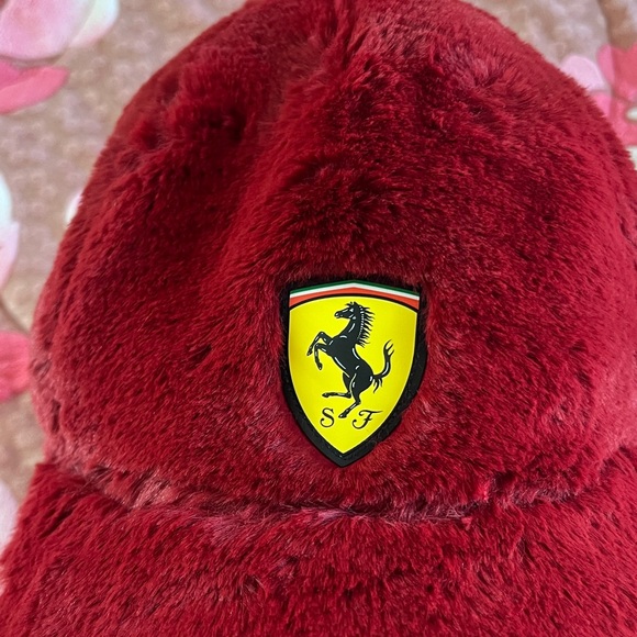 Ferrari Hat - Picture 7 of 8